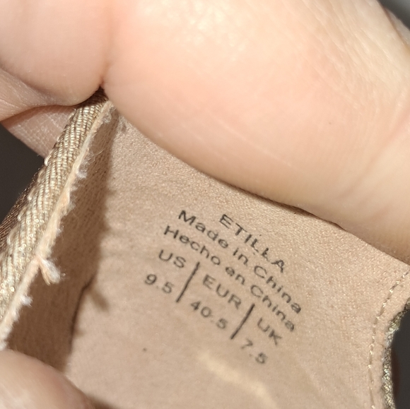 Kelly & Katie Gold Open Toe Etilla Heel Size 9.5M NWT - Picture 9 of 9